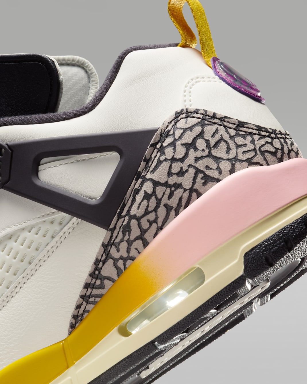 Jordan Spizike Low (Men) - Sail/Oil Grey/Muslin/Dark Sulphur