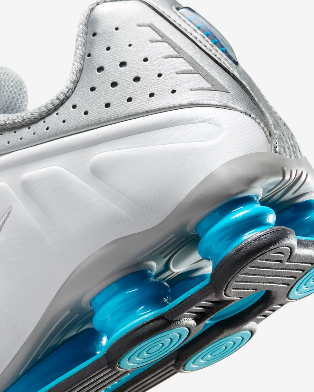Nike Shox R4 - Metallic Silver/White/Blue Lagoon/Blue Lagoon