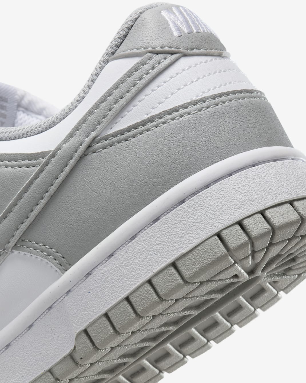 Women Nike Dunk Low Next Nature - White/Light Smoke Grey
