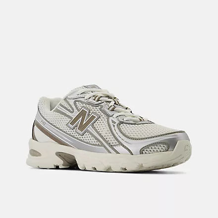 New Balance 740 V2