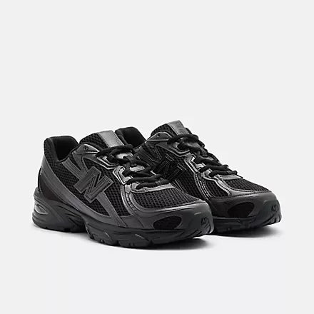 New Balance 740